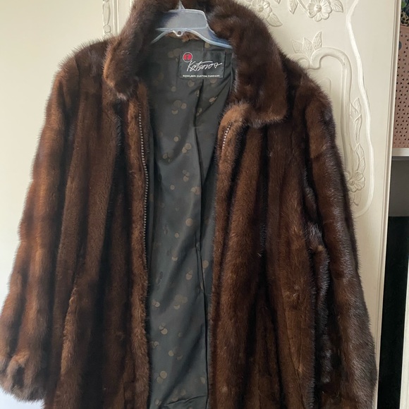Mink Coat - Picture 2 of 4